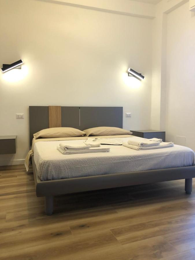 A Due Passi Dalla Scalinata Rooms Caltagirone Luaran gambar
