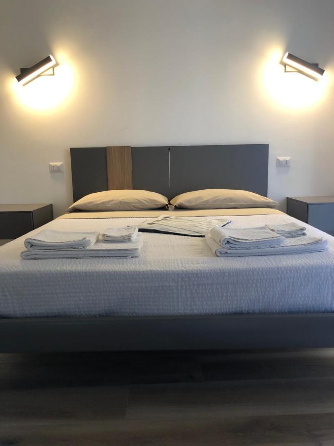 A Due Passi Dalla Scalinata Rooms Caltagirone Luaran gambar